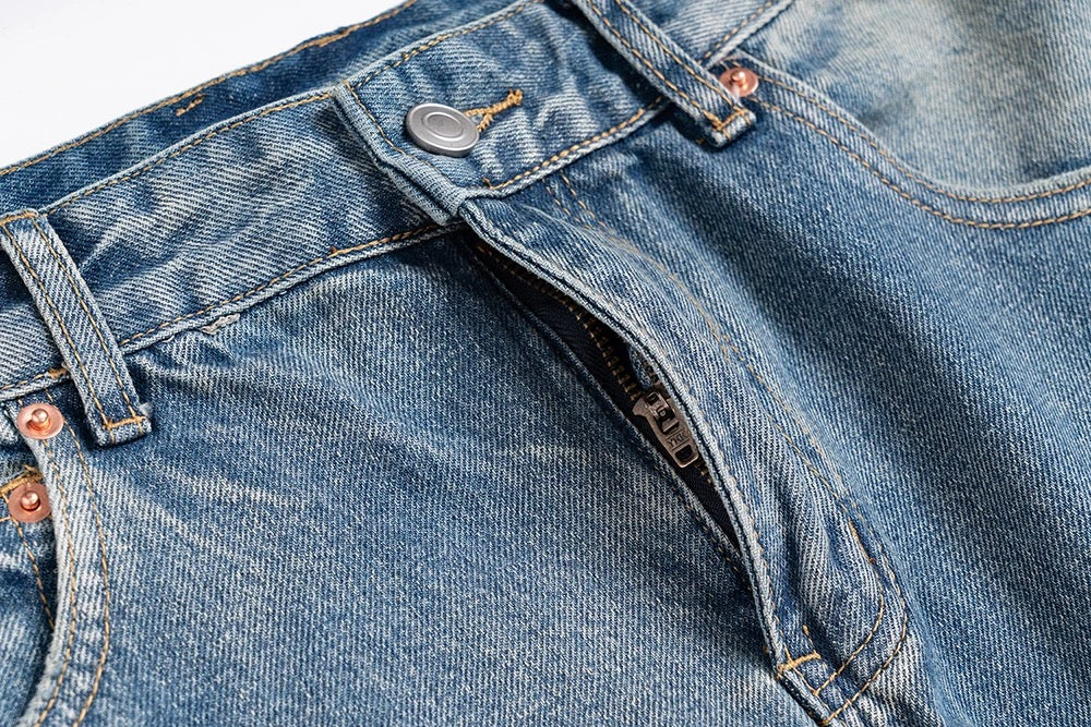 “The Baggy” Light Denim